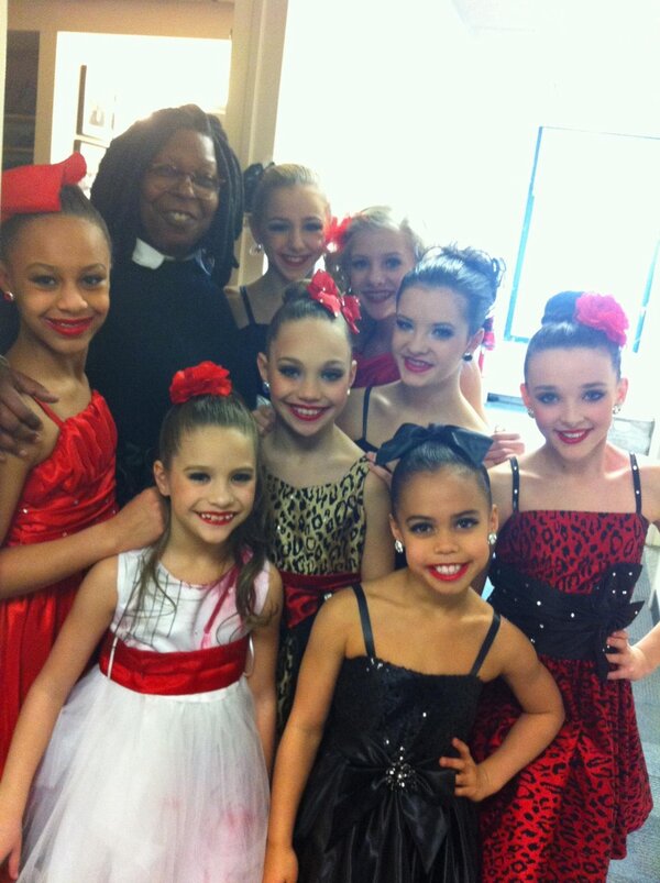 ChristiLukasiak's tweet image. The girls with Whoopi Goldberg!!