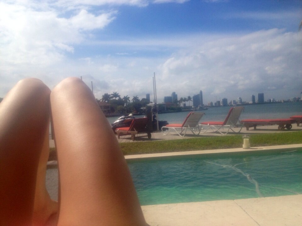 The agency told me I need to work on my tan. It seems like I have a long day of intensive work ahead today. http://t.co/fFGDfnzx