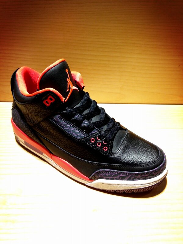 sizeCambridge's tweet photo. Jordan 3 instore 23/02/13 #nike #jordan #jordan3 #basketball #crimson #sizeofficial #cambridge http://t.co/Npv98ZcbUG