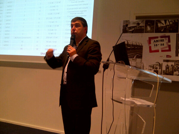 macondo_media's tweet photo. Présentation de la filiale et du projet @DojoChannel @Calais aux équipes de la DSIT SNCF à Lyon. http://t.co/JHejTtf7WF