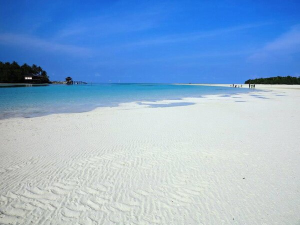 FestivalDerawan's tweet photo. Pasir putih &amp; laut biru di pulau Pabahanan (Nabucco) #Derawan #kelilingindonesia http://t.co/8njPK0BW5z via @palingindonesia