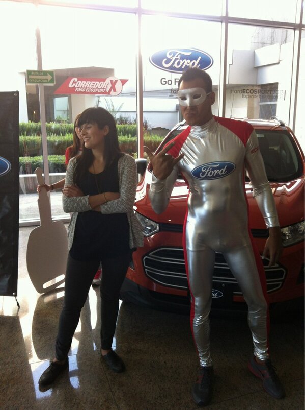 FordDeMexico's tweet photo. Gabriela se llevará mi camioneta :( http://t.co/XtoePZ0ciI