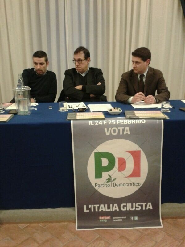 mazzoli2013's tweet photo. A Civita Castellana con il rettore Marco Mancini per discutere del rilancio del distretto #italiagiusta http://t.co/fXqkxclCRm