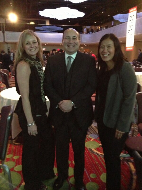 asmith529's tweet image. @OracleNAFM photo op with @inaleung5 @rinsana #OracleFSI