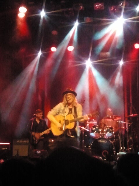 Bij Allen Stone de ogen uit m'n kop aan het genieten :) Geniale man!