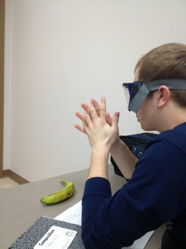 alex_sharpe1's tweet image. Just chillin in class #beingcool #labready #chemnerds @WMorgan93