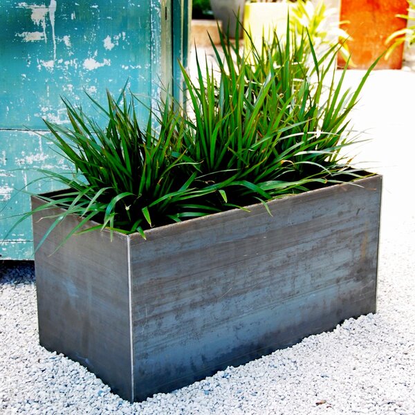 SarabiStudio's tweet photo. Almost time for spring planting - don't forget your modern plate steel planters from  http://t.co/ew1RV1IaaK! http://t.co/l9XraCwV6S