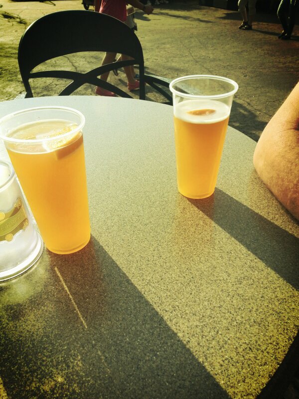 Theme parks are way more fun when you've had a few <a href="/CaptainNemo23/">Captain_Nemo23</a> #universal