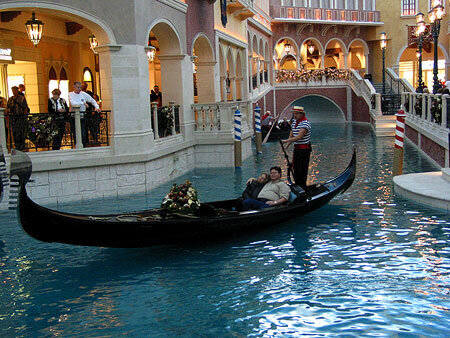 NaturPictures's tweet photo. Venecia, la ciudad más romántica del mundo.  http://t.co/aGn32mhYx3