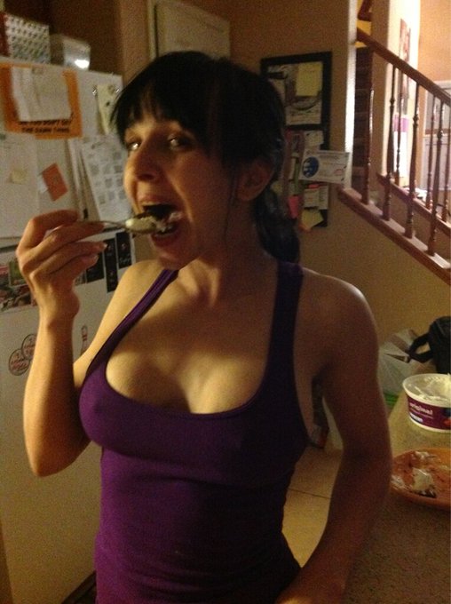 Nummy! Chocolate cake with whip cream!!! loving life!!! http://t.co/fKiDL08imn<a href="/tag/realloyalfans"class="tags"><span>#realloyalfans</span></a>