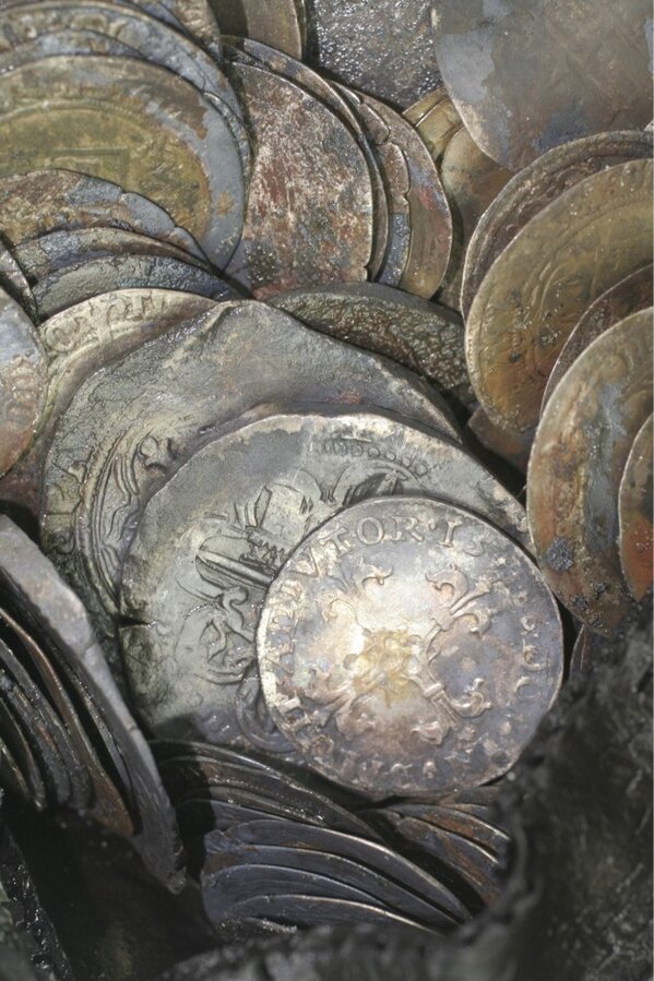 gerbenwigmans's tweet image. Een prachtige vondst door de archeologen van Stadsbeheer. Vakmanschap. Zichtbaar beter!