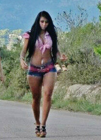 NeniLugo's tweet photo. cada pasoo q doyy , es como si subieraa un escalon mas en mi vida y una cosas mas x aprender :) http://t.co/CqYb1LQRAp