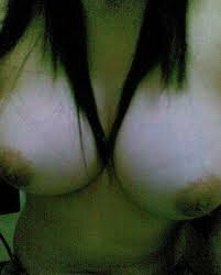 sapenakmain's tweet photo. tetek aku besar tak kalau tak besar , sape boleh besar kan http://t.co/yqztjNndyX