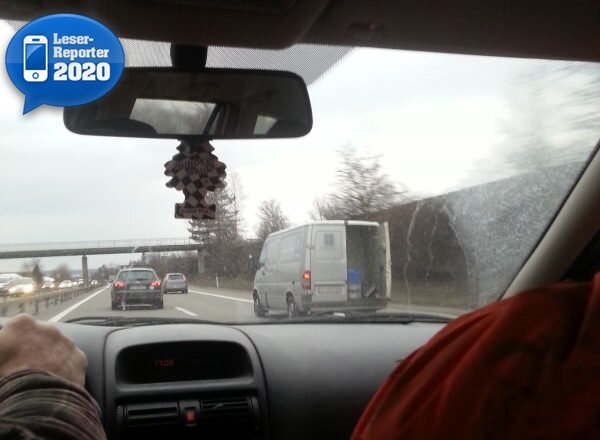 Dieser Geldtransporter hat offenbar ein Problem 20min.ch/schweiz/zueric…