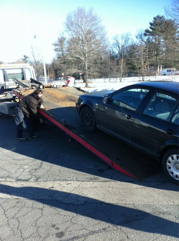 Csmarty10's tweet image. Bye bye jetta #fml #brokekidproblems