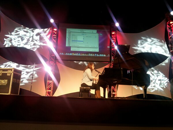 RFactorDonte's tweet photo. Enjoying sound checks http://t.co/JauZlnr48C