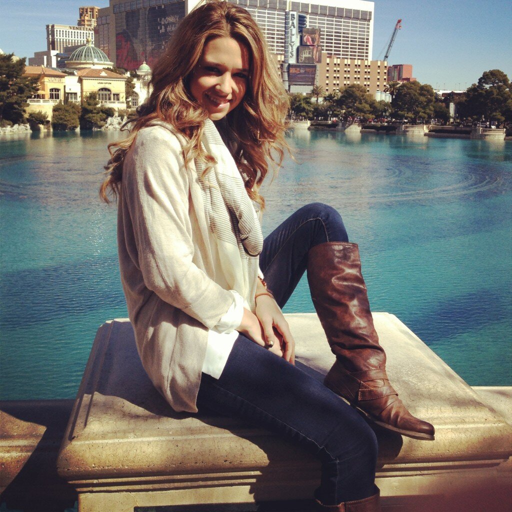 Vegas! Then to Chicago next week. #HappyFriday http://t.co/xZrqOSlF5p