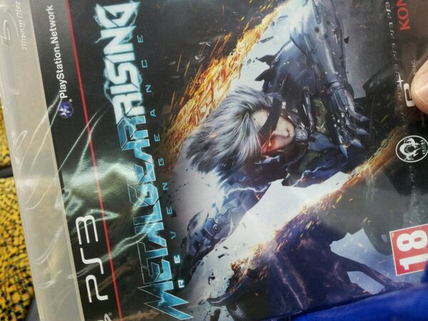 Insanikinz's tweet photo. @Floheezy @Geomachie je viens de me le prendre la!!!! Hahaha http://t.co/cEJ9KJwCrN