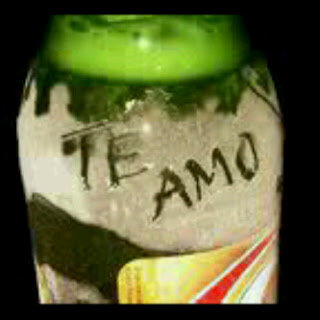 yerlenia's tweet photo. Recodar no es vivir recordar es beber lol jajja activa la negrota. Yyy segimOs http://t.co/iBGNzIiMIG