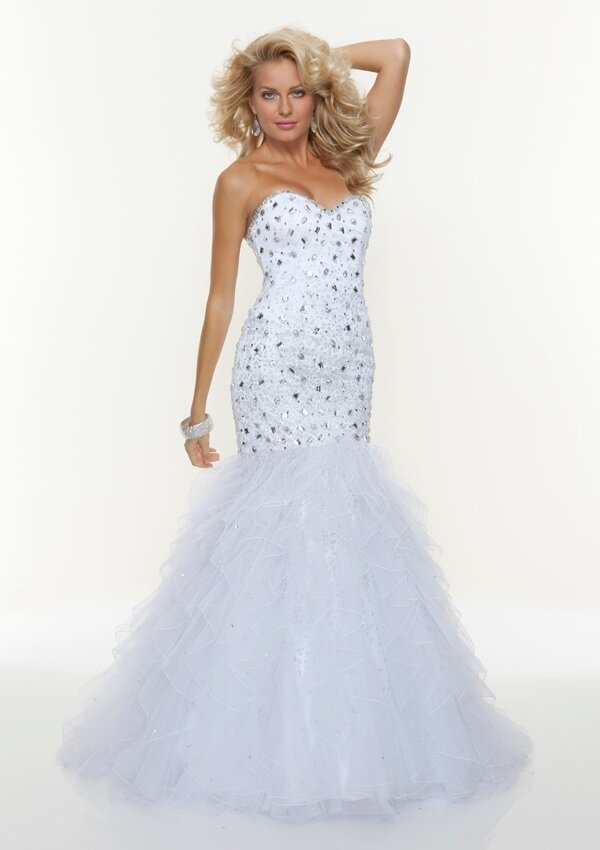 PROM_STARS's tweet photo. @PROM_STARS 
SOLD OUT IN WHITE!!!  Hot Pink &amp; Black are still available!!! http://t.co/OtZydt4Yx7