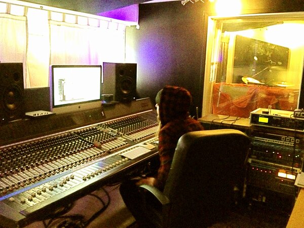 Studiotime, bitches! <a href="/OscarDespite/">Oscar Nilsson</a> <a href="/DespiteOfficial/">DESPITE</a> #studio #metal #EPic