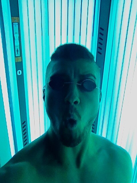 Rogan_OConnor's tweet photo. TURN IT UP REGGIE #IWannaBurn #GlowTanning #GLAMprep #Oouusssh http://t.co/osfZmmC7ZO