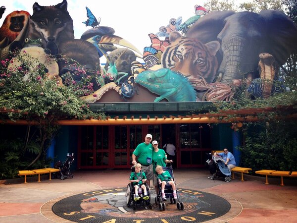 KrisKling's tweet image. The Tuttles experiencing Animal Kingdom for the first time! #BBA2013