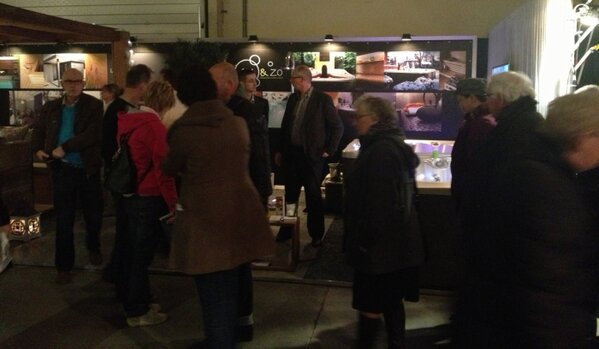 Spaenzo's tweet photo. Heerlijke en drukke dag op #tuinidee2013 met #infolangens met gezellige bakker #desemenzo. http://t.co/fmW8NnUgxo