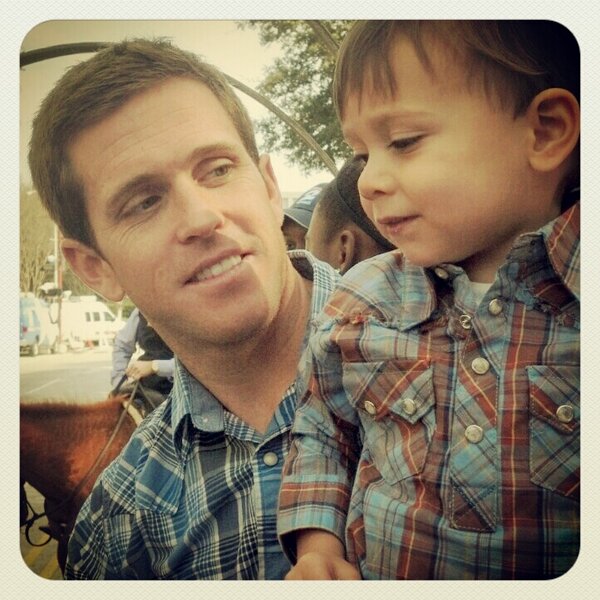 TheCourtney_G's tweet image. Uncle #MarkBoyle sweet pic. #Ready2Rodeo parade downtown Houston @KPRCmboyle @zavalaKPRC