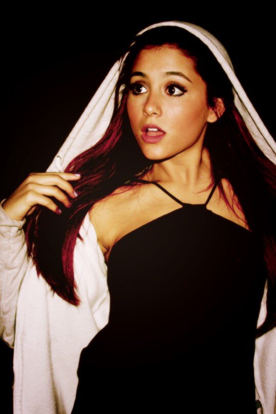 This is the background on my fone! ~<3