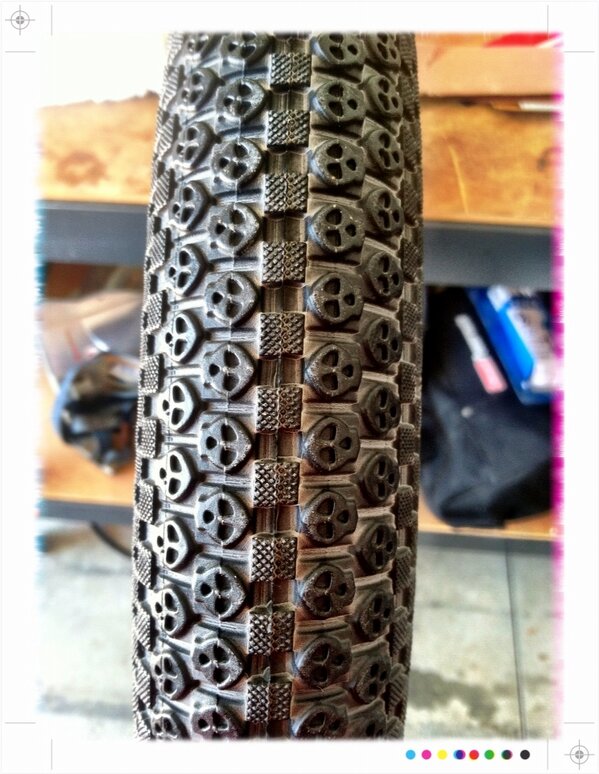 VeeRubberTires's tweet photo. Skulls or Aliens? http://t.co/P9JL6g0SW8