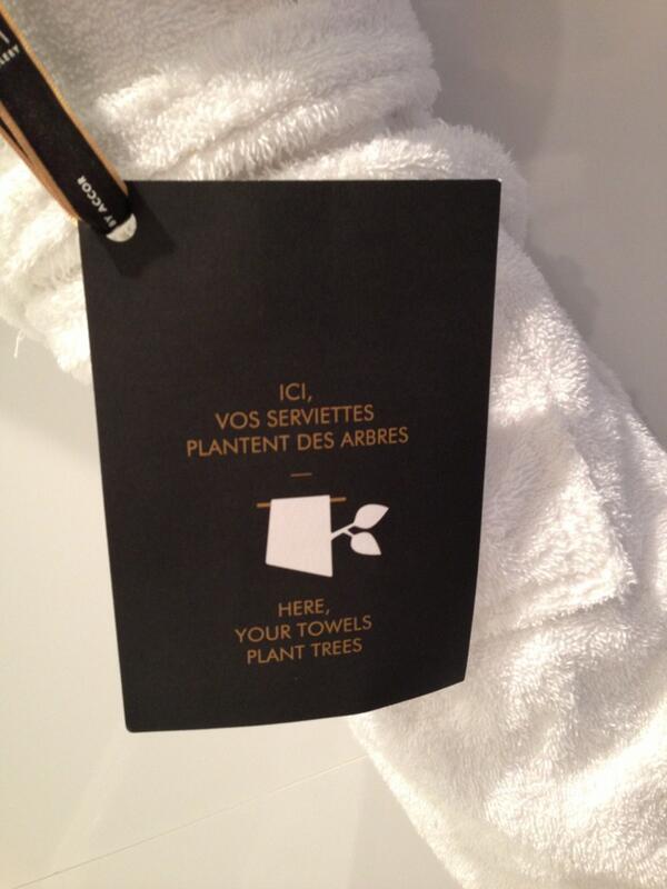 JeanLucLemoine's tweet photo. Je suis pour les messages écolo mais j'ai quand même l'impression qu'on me ment dans cet hôtel. http://t.co/pJfHuNsljv