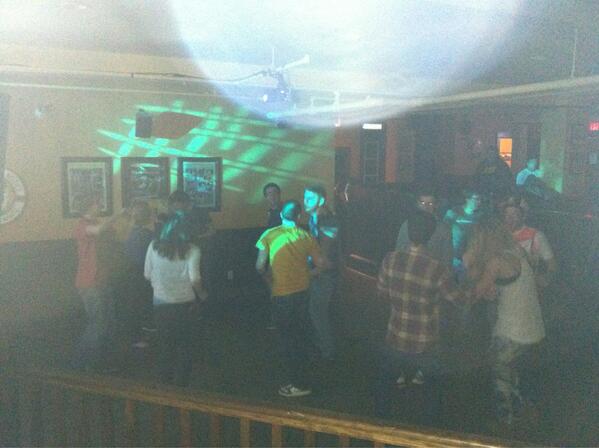 ccdjhype's tweet photo. #floorfilling @PourHousePEI !!!! #comeup http://t.co/AVts4ceAzH