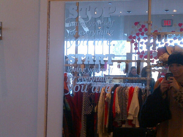 jade_evans_'s tweet image. Inspirational mirror #salestactic #absolutewisdom nahhhhhhhhhh