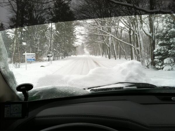 Trueblue_NYR's tweet image. @gilsimmons @stacie102478 lakes rd in Bethlehem barley touched. #challengeaccepted. #dutyproblems