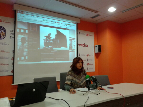 PSdeGPontevedra's tweet photo. Pontevedra estrena oficina film commission de la mano de Carlota Román. http://t.co/ngqF8LH4mZ