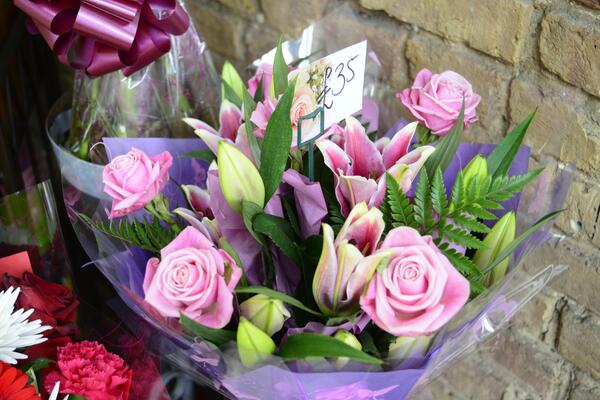 Lane&Vale tweet media