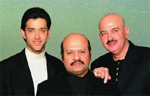 akshayverse's tweet image. "@HrithikDevotee: #MagicOf Roshan Family #KNPH #KMG #Krrish http://t.co/5yNP0gIaPx"