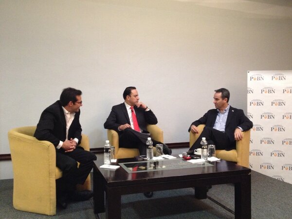 PBN_Comunidad's tweet photo. Comenzamos la mesa redonda del Diplomado en Gestión de Negocios #Negocios #Formación http://t.co/U0G26wnoDO