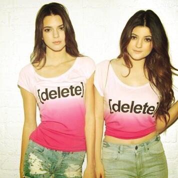 stateofgraphics's tweet photo. Kendall &amp; Kylie Jenner Icon
©stateofgraphics
Credit if taking/using ;) http://t.co/5tOojLxtAS