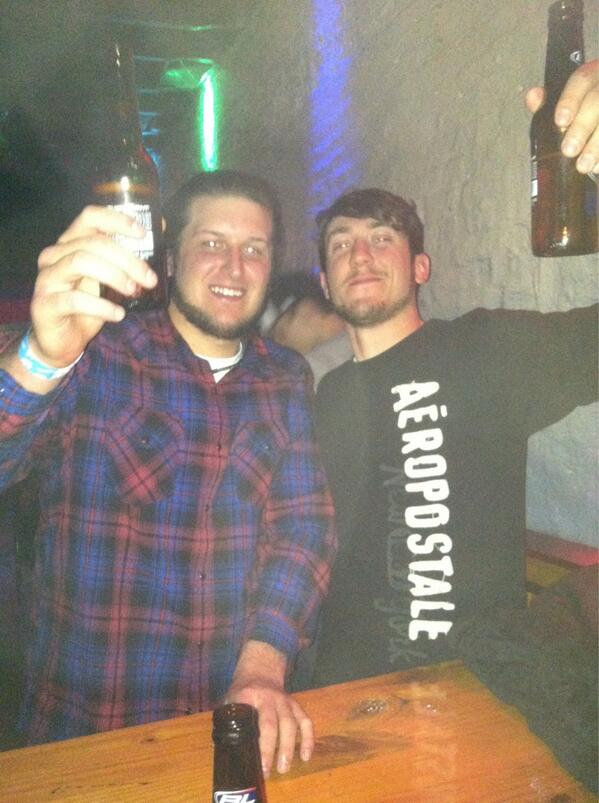 Hunterwc16's tweet image. @JoshSLewis25 #twofresh #boro