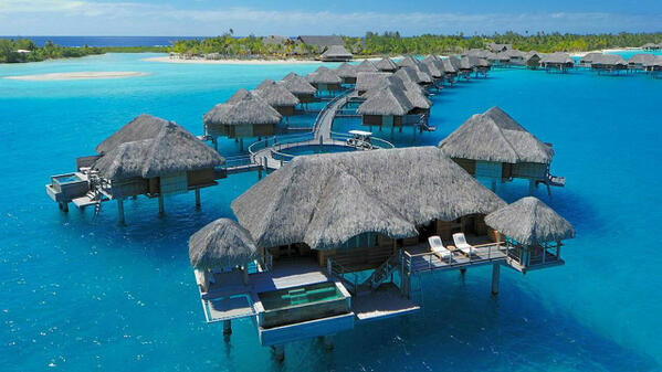ignaciogep's tweet photo. @FourSeasons Bora Bora, no words to describe it! http://t.co/RIv6kj3b1g
