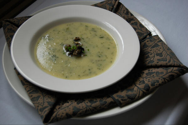 1st Course: Soupe de Cresson et Escargots, Paired with Patient Cottat Sauvignon Blanc <a href="/djjazzychef/">Robert Lhulier</a> <a href="/aram702/">Andrew Ramage</a> @MAWFF