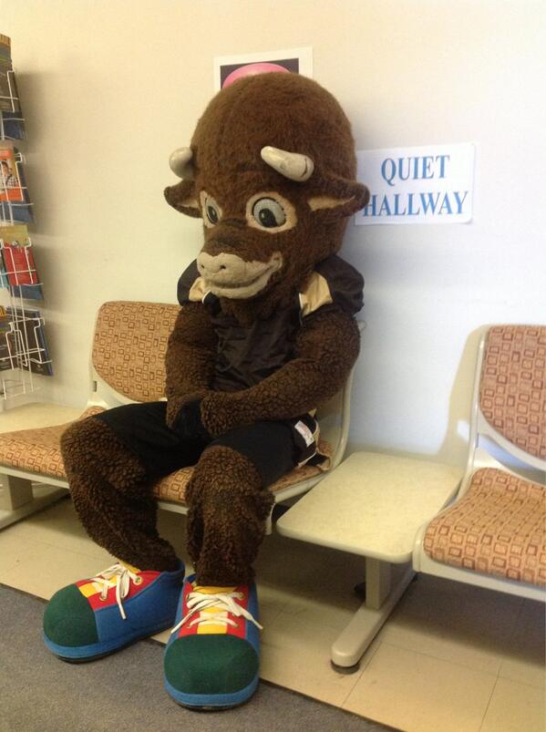Bison_billy's tweet photo. Waiting for my year end performance review with @umbisons. Hopefully I'm back next year! #hoovescrossed #umanitoba http://t.co/XVEjEDBK9e