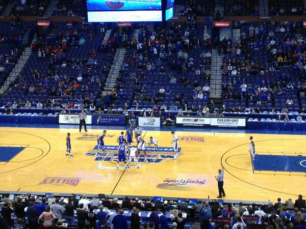 jmstanek2's tweet photo. Game 1. #MVCHoops http://t.co/bW455rrbSk