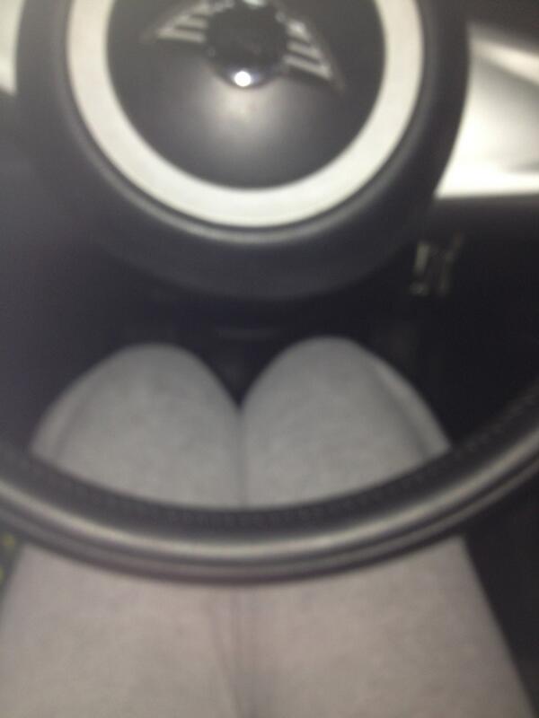 LozCarruvz's tweet image. I would look absolutely ridiculous driving #midgit