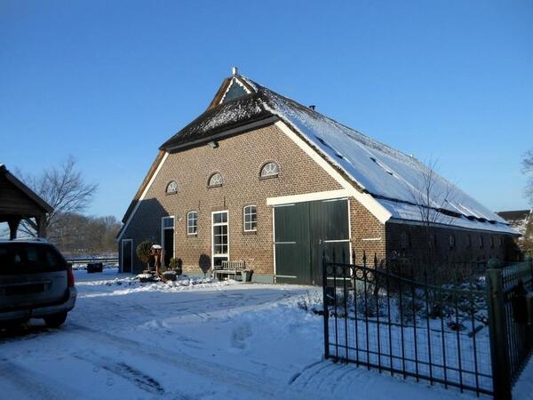 Dit #weekend #sneeuw #kou in #witten. #geniet in sfeer van de ijsspeedway #assen en overnacht bij #bbdetienerven!