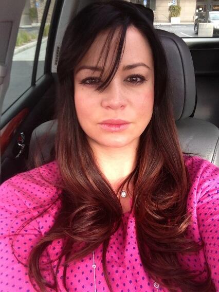 DIVACANDICEM's tweet photo. Hair in one eye is sexy!... But driving mama crazy! Lol http://t.co/6TTseqLbKE