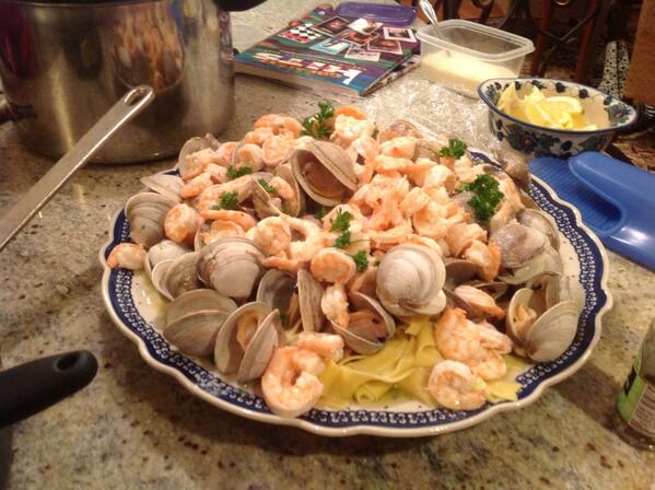 MariaVaronko's tweet image. Welcome home feast @yesstina1209 @annemariesteele #chefmare #southshoreliving