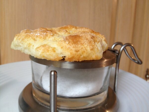 dbryanphelps's tweet image. @altonbrown where am I going wrong? Great taste… less fluffy! #pointofreference #productplacement